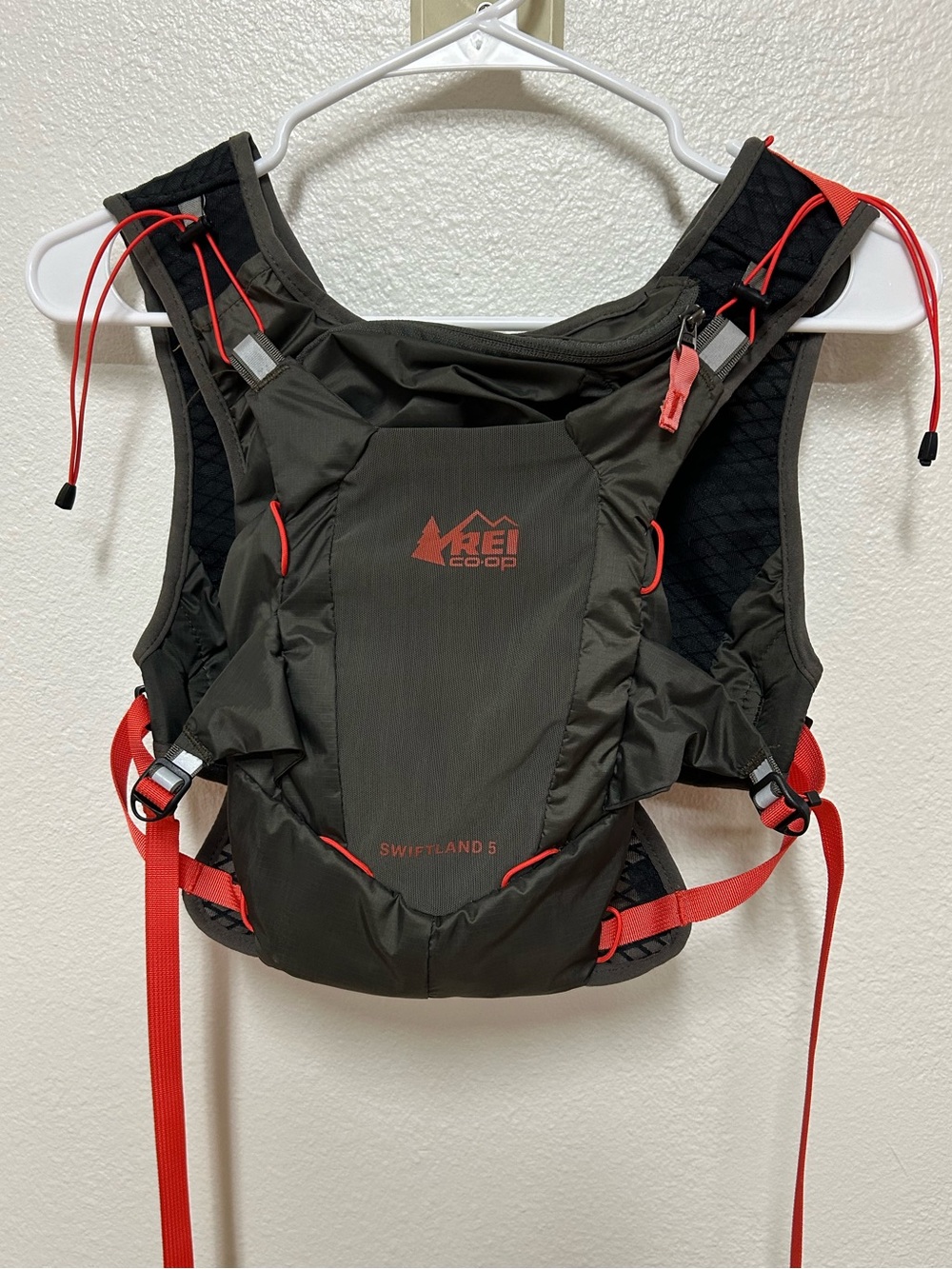 REI Swiftland 5 Hydration Vest - Women’s M/L